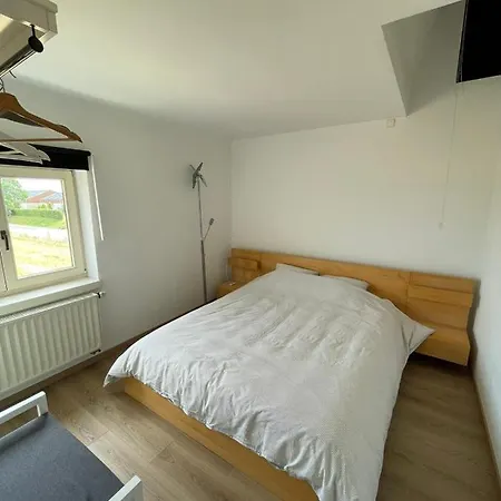 La Cle Des Champs Bed & Breakfast